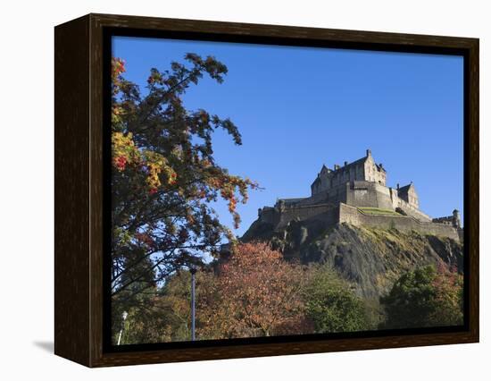 Edinburgh Castle, Edinburgh, Lothian, Scotland, Uk-Amanda Hall-Framed Premier Image Canvas