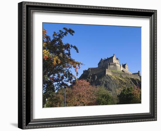 Edinburgh Castle, Edinburgh, Lothian, Scotland, Uk-Amanda Hall-Framed Photographic Print