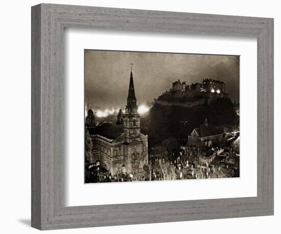 Edinburgh Castle Palace, Prison and Fortress, 1940s-null-Framed Photographic Print