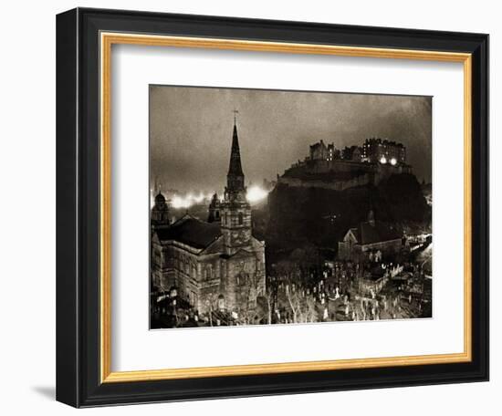 Edinburgh Castle Palace, Prison and Fortress, 1940s-null-Framed Photographic Print