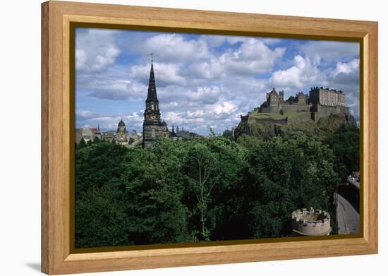 Edinburgh Castle-Vittoriano Rastelli-Framed Premier Image Canvas