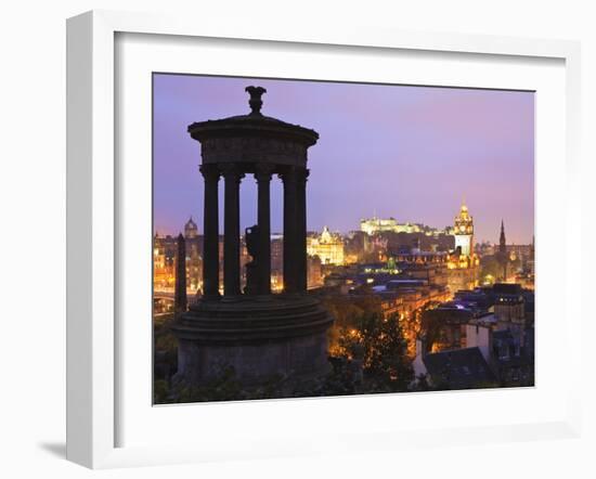 Edinburgh Cityscape at Dusk Looking Towards Edinburgh Castle, Edinburgh, Lothian, Scotland, Uk-Amanda Hall-Framed Photographic Print