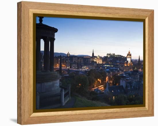 Edinburgh Cityscape at Dusk Towards Edinburgh Castle, Edinburgh, Lothian, Scotland, Uk-Amanda Hall-Framed Premier Image Canvas