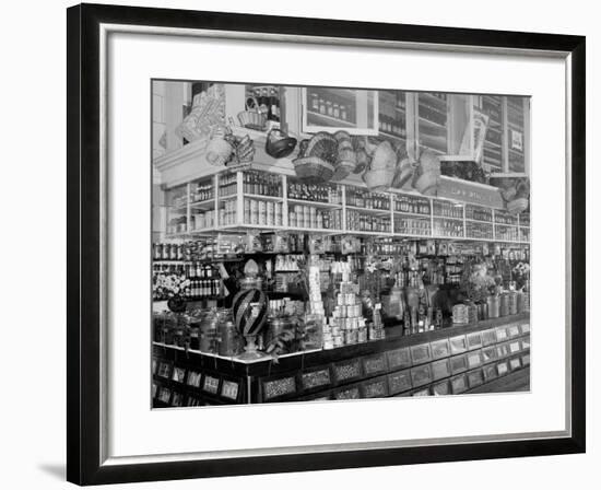 Edw. Neumann, Broadway Market, Detroit, Mich.-null-Framed Photo