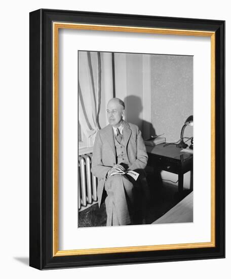 Edward Hopper, c.1937-Harris & Ewing-Framed Photographic Print