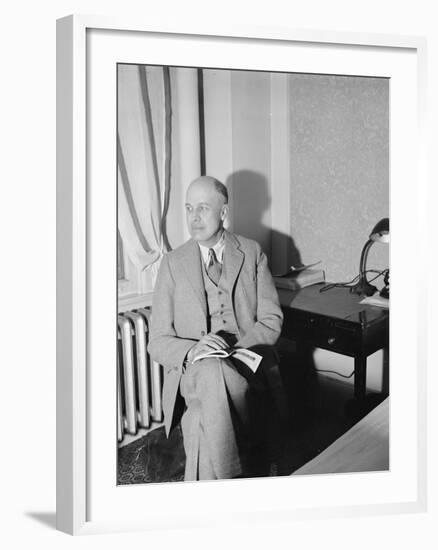 Edward Hopper, c.1937-Harris & Ewing-Framed Photographic Print