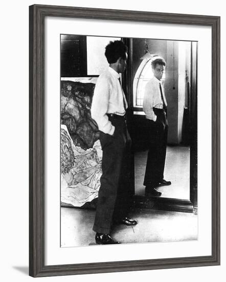 Egon Schiele (1890-1918)-Egon Schiele-Framed Photographic Print