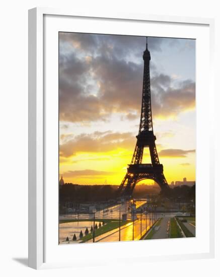 Eiffel Tower at Dawn, Place Trocadero Square, Paris, France-Per Karlsson-Framed Photographic Print