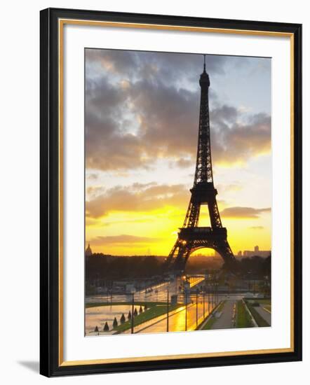 Eiffel Tower at Dawn, Place Trocadero Square, Paris, France-Per Karlsson-Framed Photographic Print