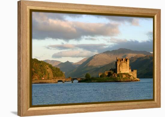 Eilean Donan Castle, Highland, Scotland-Peter Thompson-Framed Premier Image Canvas