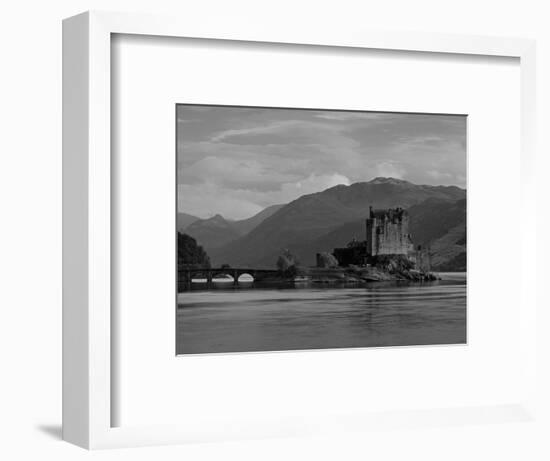 Eilean Donan Castle, Western Highlands, Scotland-Gavin Hellier-Framed Photographic Print