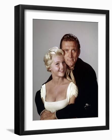 El Perdido (The Last Sunset) by Robert Aldrich with Carol Lynley and Kirk Douglas, 1961 (photo)-null-Framed Photo