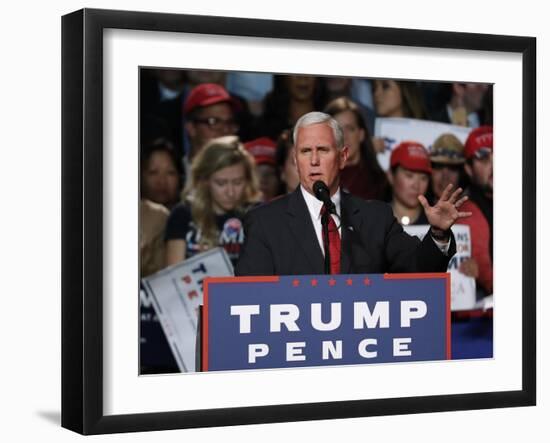 Election 2016 Trump-Paul Sancya-Framed Photographic Print