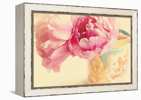 Elegant Vase-Sarah Gardner-Framed Premier Image Canvas