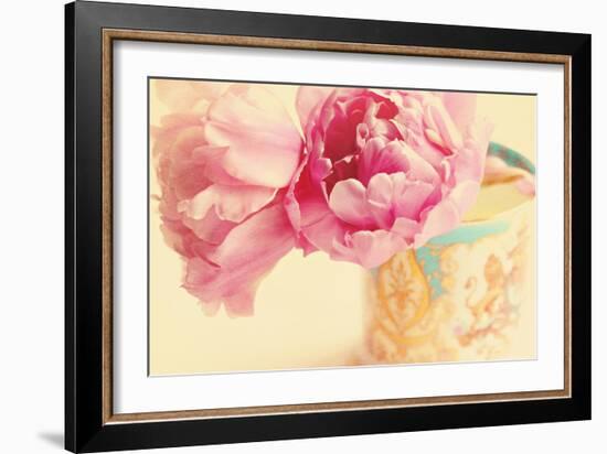 Elegant Vase-Sarah Gardner-Framed Photographic Print