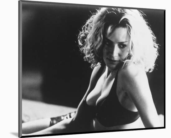 Elisabeth Shue-null-Mounted Photo