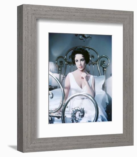 Elizabeth Taylor - Cat on a Hot Tin Roof-null-Framed Photo