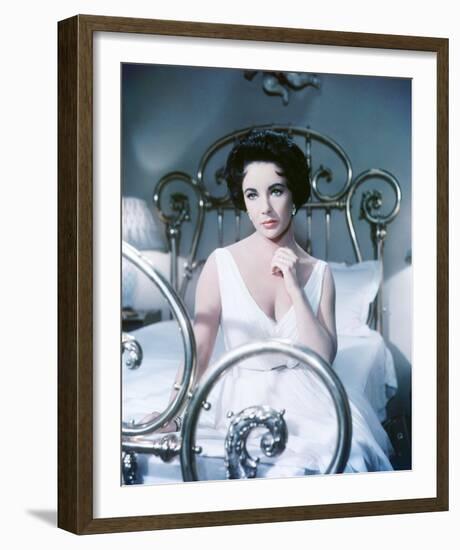 Elizabeth Taylor - Cat on a Hot Tin Roof-null-Framed Photo