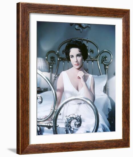 Elizabeth Taylor - Cat on a Hot Tin Roof-null-Framed Photo