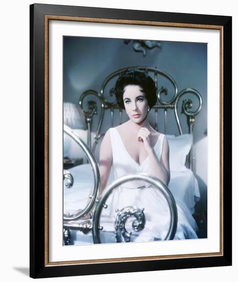 Elizabeth Taylor - Cat on a Hot Tin Roof-null-Framed Photo