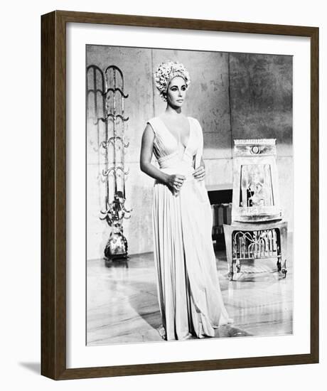 Elizabeth Taylor - Cleopatra-null-Framed Photo