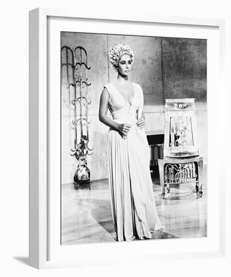 Elizabeth Taylor - Cleopatra-null-Framed Photo