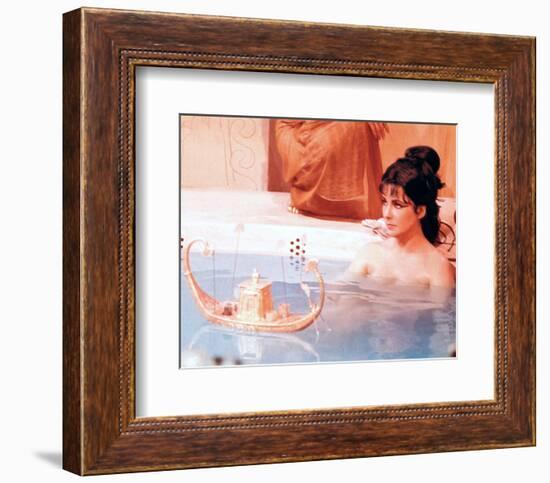 Elizabeth Taylor - Cleopatra-null-Framed Photo