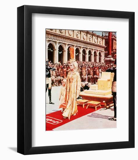 Elizabeth Taylor - Cleopatra-null-Framed Photo