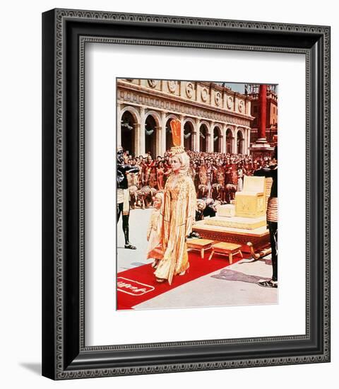 Elizabeth Taylor - Cleopatra-null-Framed Photo