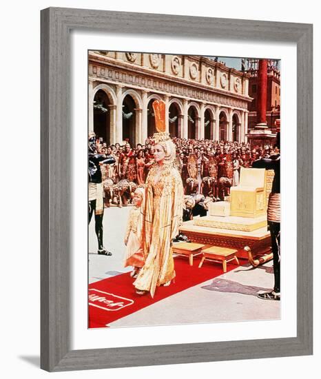 Elizabeth Taylor - Cleopatra-null-Framed Photo