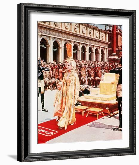 Elizabeth Taylor - Cleopatra-null-Framed Photo