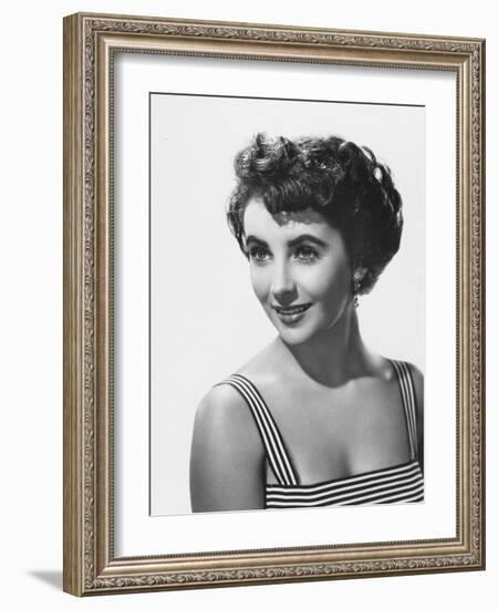 ELIZABETH TAYLOR early 50'S (b/w photo)-null-Framed Photo