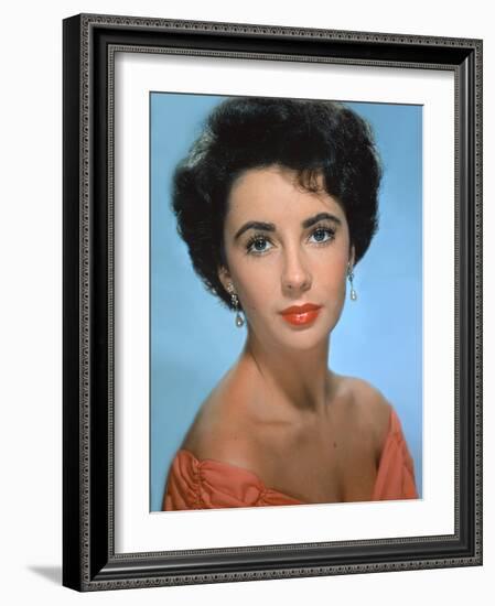 ELIZABETH TAYLOR early 50'S (photo)-null-Framed Photo