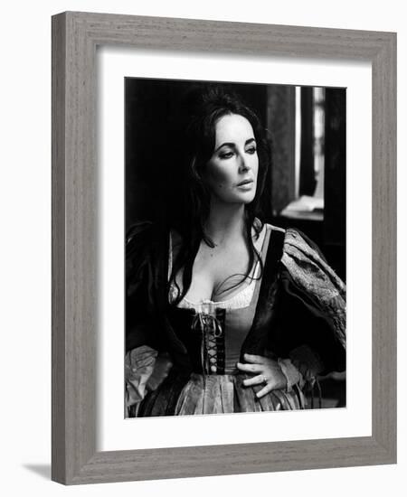 Elizabeth Taylor in 'The Taming of the Shrew'-null-Framed Photo