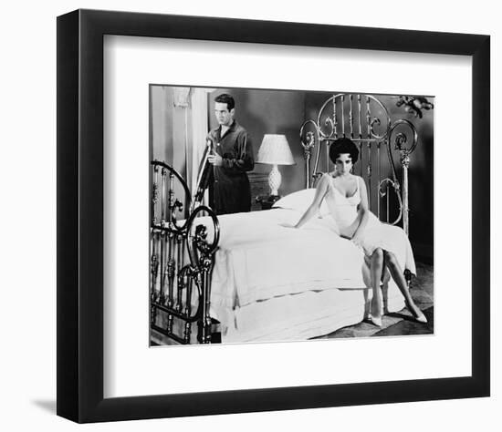 Elizabeth Taylor & Paul Newman-null-Framed Photo