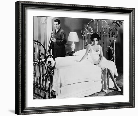 Elizabeth Taylor & Paul Newman-null-Framed Photo