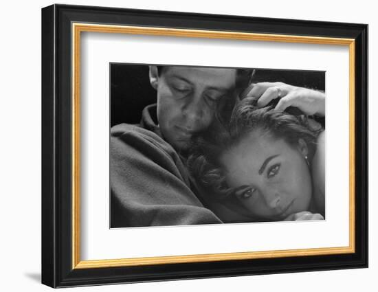 Elizabeth Taylor with husband Eddie Fisher, c.1960-Toni Frissell-Framed Photographic Print