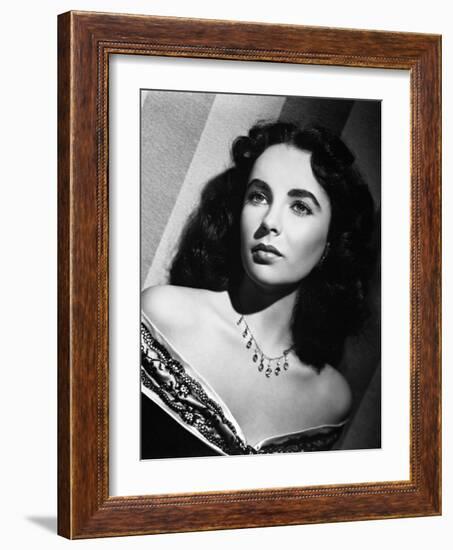 Elizabeth Taylor-null-Framed Photographic Print