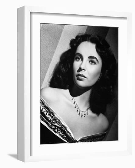 Elizabeth Taylor-null-Framed Photographic Print