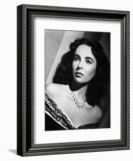 Elizabeth Taylor-null-Framed Photographic Print