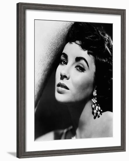 Elizabeth Taylor-null-Framed Photographic Print