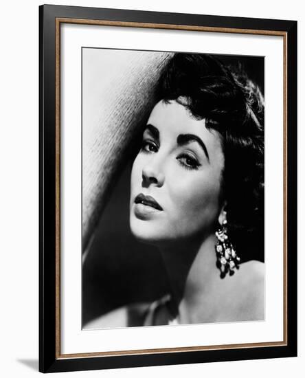 Elizabeth Taylor-null-Framed Photographic Print