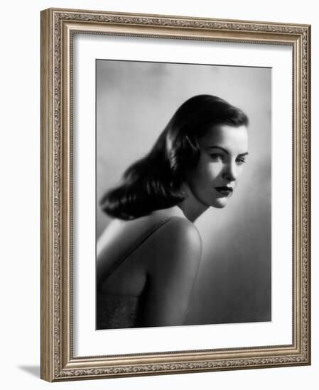 Ella Raines, 1946-null-Framed Photo