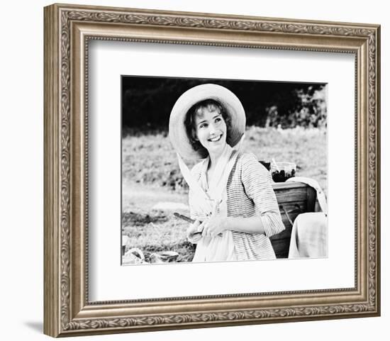 Emma Thompson - Sense and Sensibility-null-Framed Photo