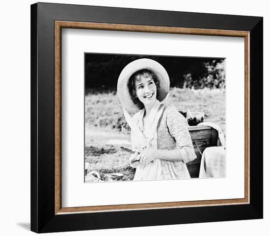 Emma Thompson - Sense and Sensibility-null-Framed Photo