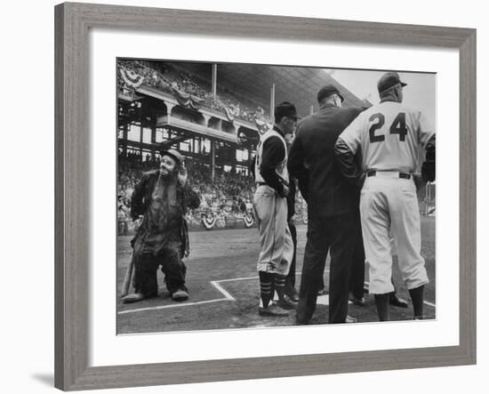 Emmet Kelly at Dodgers Game as Pirates Player Dick Groat and Dodger Manager Walter Alston confer-Yale Joel-Framed Premium Photographic Print