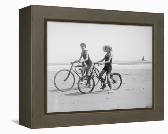 En vélo-null-Framed Premier Image Canvas