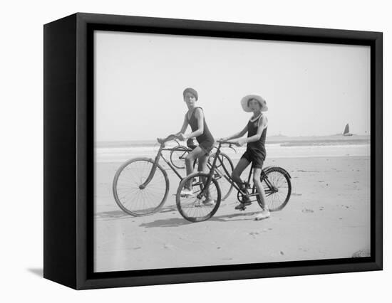 En vélo-null-Framed Premier Image Canvas