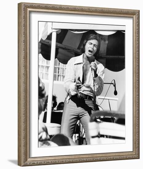 Engelbert Humperdinck-null-Framed Photo