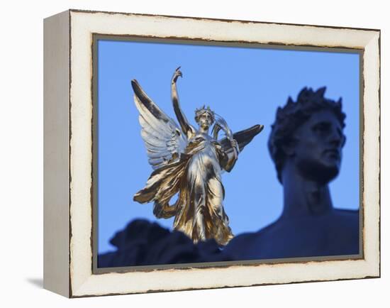 England, London, Buckingham Palace, Queen Victoria Memorial Statue, Peace and Victory Statue-Steve Vidler-Framed Premier Image Canvas